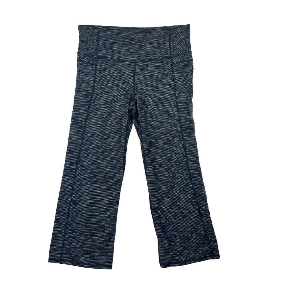 ATHLETA Gray Black‎ White Stripe Power Up Yoga Capri Size Medium